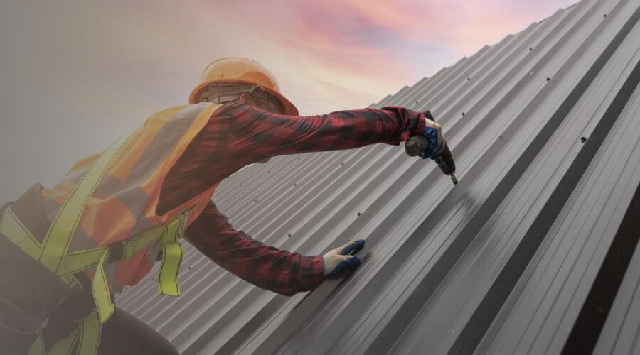 Expert Emergency Roof Repairs services in Karnes City, TX